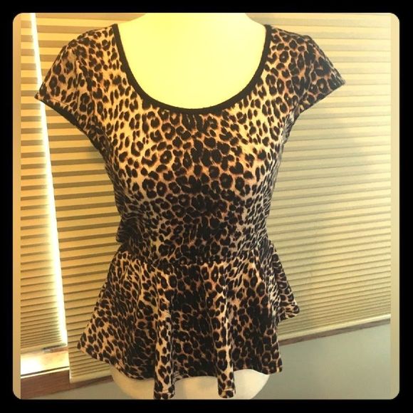 Source Unknown Tops - Leopard Peplum Top Blk Bowtie Across Lower Backside